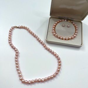 💕HOST PICK💕 Real, pink pearl set
